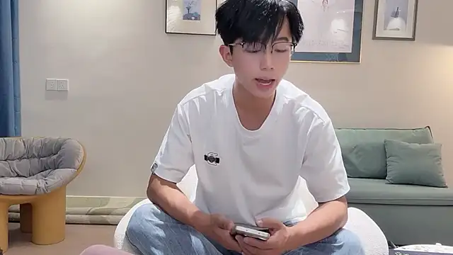 STxuguanhan online show from September 19, 2025, 10:05 am