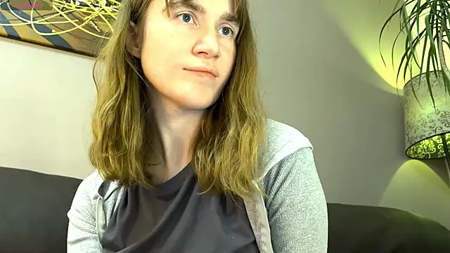 velina   online show from October 19, 2025, 8:31 pm