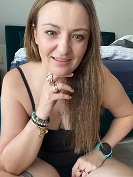 Velvetwitch87 online show from September 26, 2025, 11:14 am