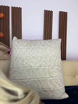 Mya lorenz online show from November 1, 2025, 7:10 am