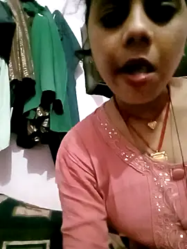 Snapshot of Hot_tin74 chatting on September 28, 2025, 4:45 pm Hot tin74 online show from September 28, 2025, 4:45 pm