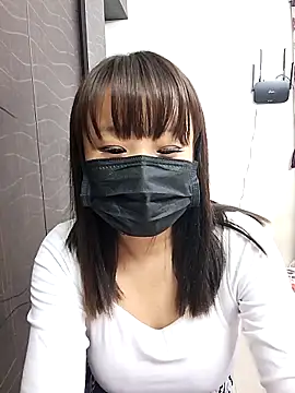 NANCY BARB5 online show from September 13, 2025, 3:01 pm