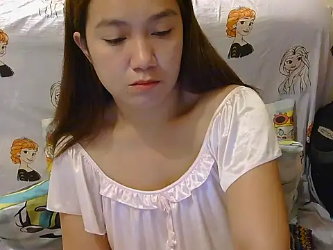 Lovelyclaya online show from April 18, 2026, 9:26 pm