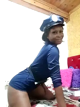 SexyBootie online show from April 1, 2026, 7:22 pm