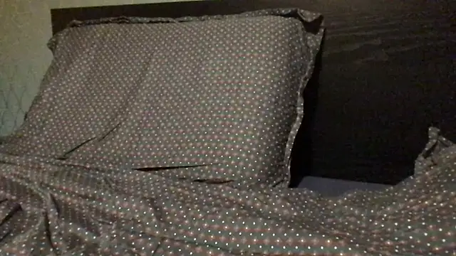 TomieSoichi online show from November 18, 2025, 8:24 pm