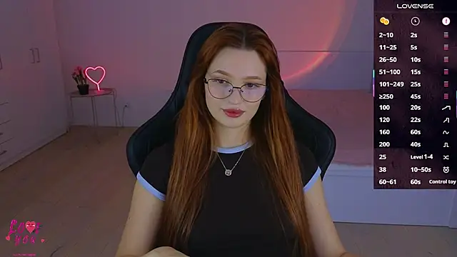 CuteAriel7 online show from November 25, 2025, 4:29 pm