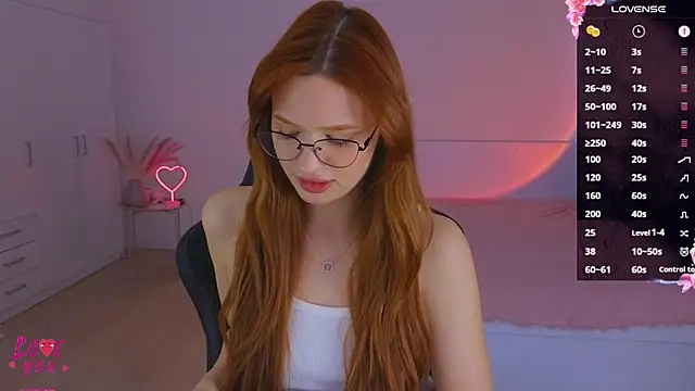 Snapshot of CuteAriel7 chatting on May 4, 2026, 3:52 pm CuteAriel7 online show from May 4, 2026, 3:52 pm