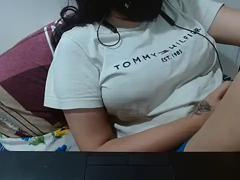 Snapshot of Nataliya_Singh chatting on March 3, 2026, 2:01 pm Nataliya Singh online show from March 3, 2026, 2:01 pm