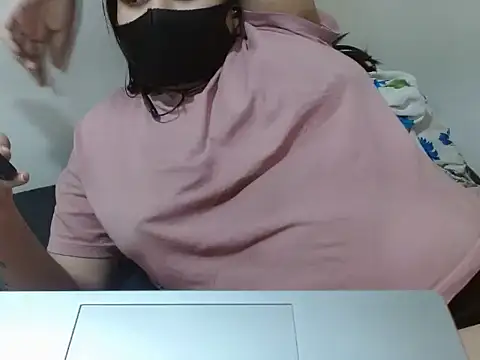 Snapshot of Nataliya_Singh chatting on April 15, 2026, 7:58 pm Nataliya Singh online show from April 15, 2026, 7:58 pm