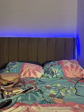 AYTANA CORBERO online show from October 17, 2025, 8:00 pm