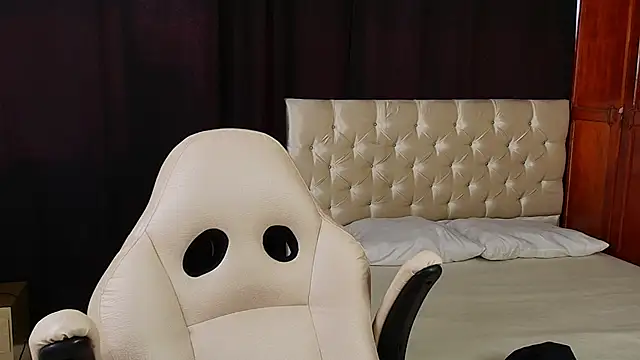 jiro kenji1 online show from January 13, 2026, 2:33 pm