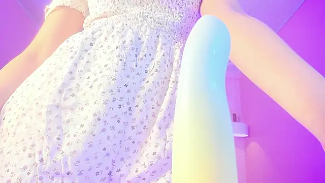 ela petit online show from March 13, 2026, 7:42 pm