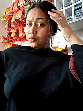 Alessandraa- online show from October 25, 2025, 4:13 pm