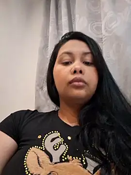 Alessandraa- online show from April 17, 2026, 12:02 am