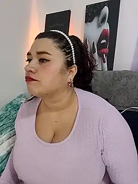 SafiroFer online show from November 11, 2025, 9:04 pm