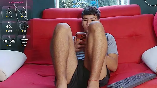 CHR58  online show from November 13, 2025, 4:17 pm