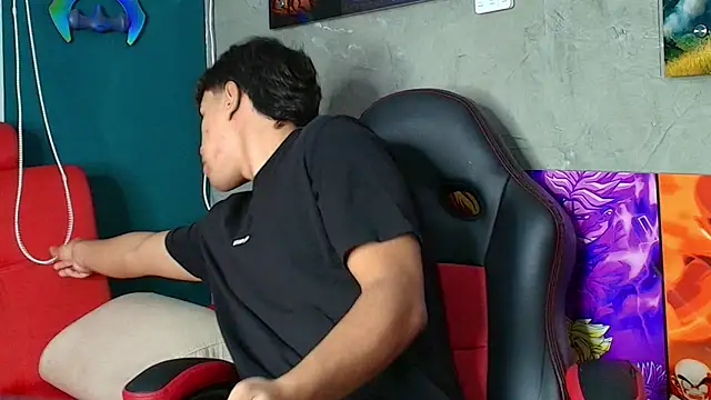 CHR58  online show from December 1, 2025, 7:41 pm