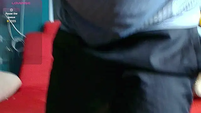 CHR58  online show from December 3, 2025, 11:47 pm