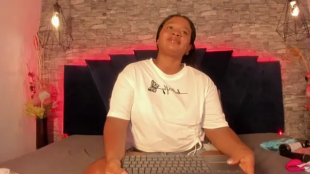 Emily Brown18 online show from April 11, 2026, 7:45 am