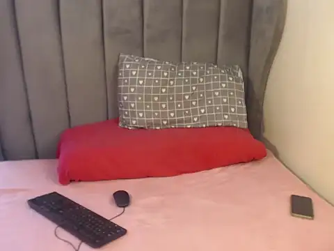 Hotgirl87 online show from October 14, 2025, 8:26 am