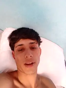 Snapshot of matiatr1112 chatting on February 7, 2026, 7:17 pm matiatr1112 online show from February 7, 2026, 7:17 pm