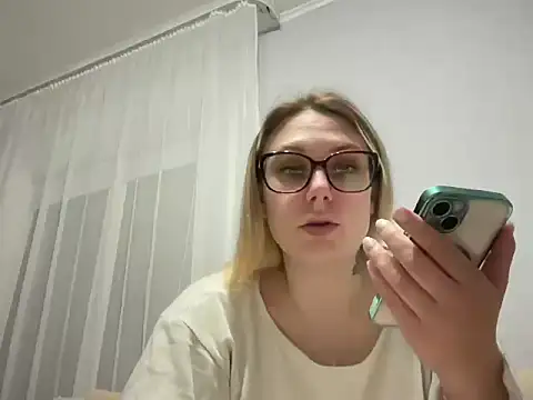 NikexPretty online show from April 3, 2026, 6:28 pm