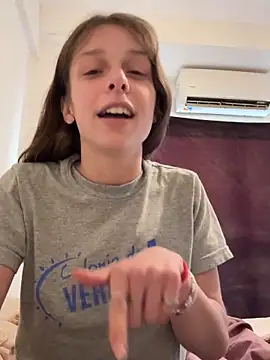 LittleJulietta online show from September 9, 2025, 6:07 pm