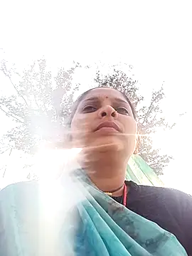 Snapshot of Hot_mamta55 chatting on November 29, 2025, 8:06 am Hot mamta55 online show from November 29, 2025, 8:06 am