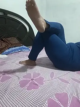 payal 261072  online show from April 18, 2026, 4:27 am