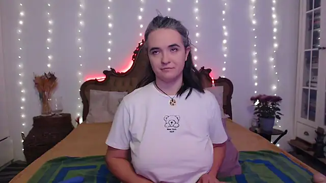 SilkenSin online show from November 13, 2025, 9:30 am