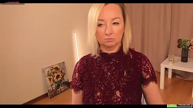 sexmom8 online show from October 13, 2025, 10:26 am