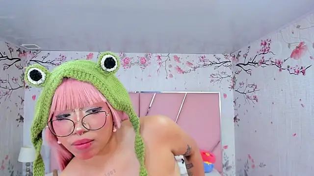 SafiroAgataaa online show from February 5, 2026, 5:01 am