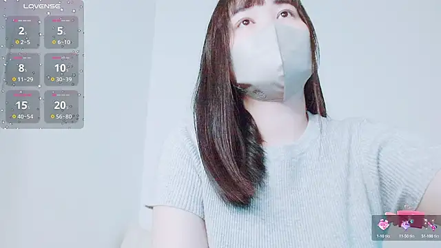 Snapshot of Zinzin_chan chatting on April 20, 2026, 6:42 pm Zinzin chan online show from April 20, 2026, 6:42 pm