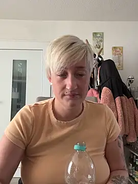 Rozendefotz online show from February 16, 2026, 8:21 am