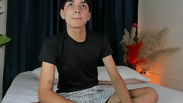 Snapshot of Jack_Noir chatting on September 15, 2025, 1:22 pm Jack Noir online show from September 15, 2025, 1:22 pm