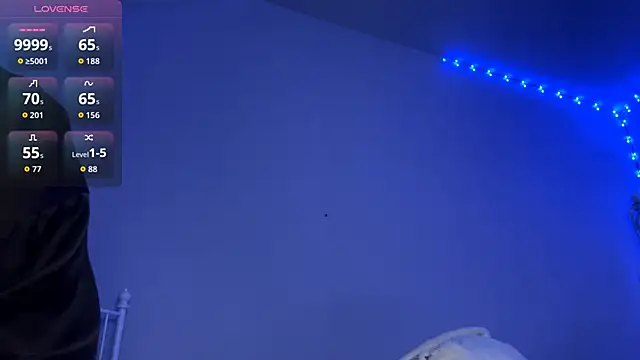 HoneyMist online show from January 15, 2026, 5:27 pm