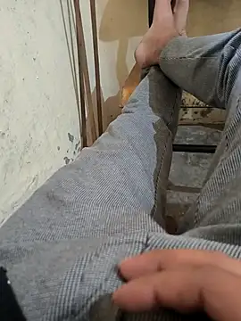 Snapshot of bigdick_lickingexpert08 chatting on October 28, 2025, 8:18 am bigdick lickingexpert08 online show from October 28, 2025, 8:18 am