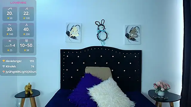 SammySmall F w online show from November 17, 2025, 10:04 pm