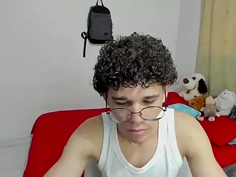 Tom Blues online show from October 2, 2025, 1:29 pm