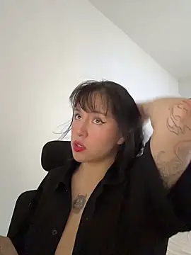 Snapshot of aliciia_23 chatting on November 16, 2025, 8:47 pm aliciia 23 online show from November 16, 2025, 8:47 pm