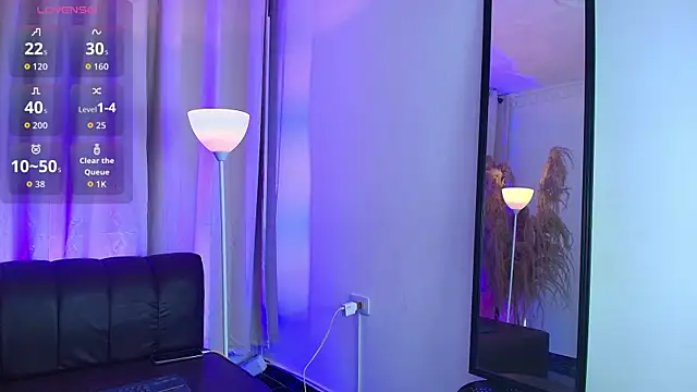 Snapshot of Cat_Kiss chatting on October 2, 2025, 3:13 am Cat Kiss online show from October 2, 2025, 3:13 am