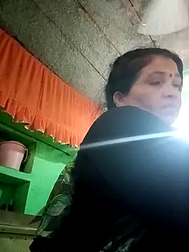Snapshot of Manavi_x chatting on April 24, 2026, 8:06 am Manavi x online show from April 24, 2026, 8:06 am