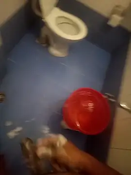 bobby3374 online show from November 12, 2025, 11:58 pm