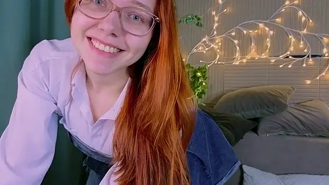Snapshot of PollyVinice chatting on May 15, 2026, 4:36 pm PollyVinice online show from May 15, 2026, 4:36 pm