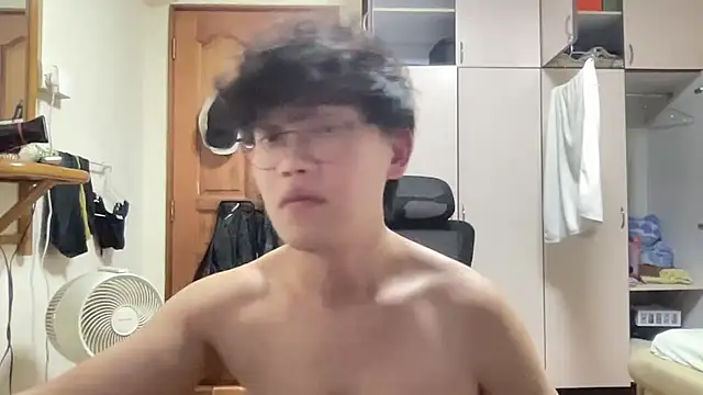 Passionatetwink2 online show from November 7, 2025, 11:43 am