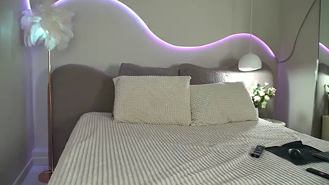 NicolSpace online show from April 13, 2026, 3:34 am