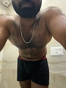 DJLOVE280825 online show from April 28, 2026, 10:37 pm