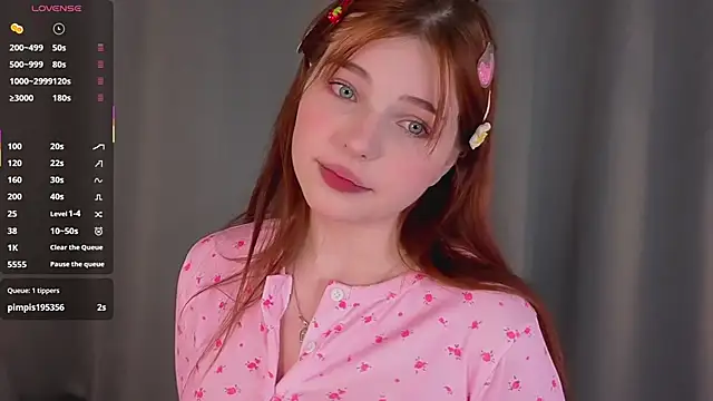 AnnieKim  online show from February 12, 2026, 4:24 pm