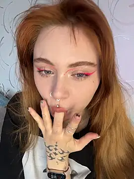 Snapshot of LunaMillie chatting on February 28, 2026, 10:16 am LunaMillie online show from February 28, 2026, 10:16 am