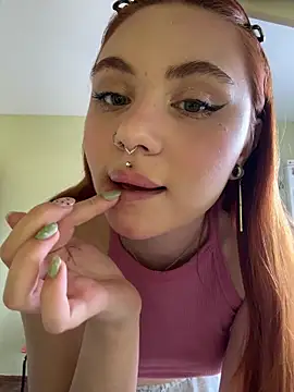 LunaMillie online show from April 2, 2026, 10:13 am